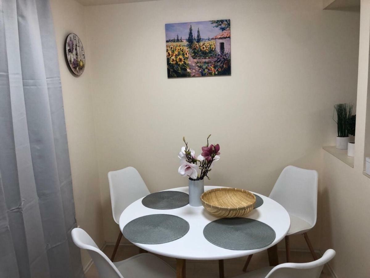 الشقق الفندقية Balatonfůzfőفي  Beachfront Studio Apartman المظهر الخارجي الصورة